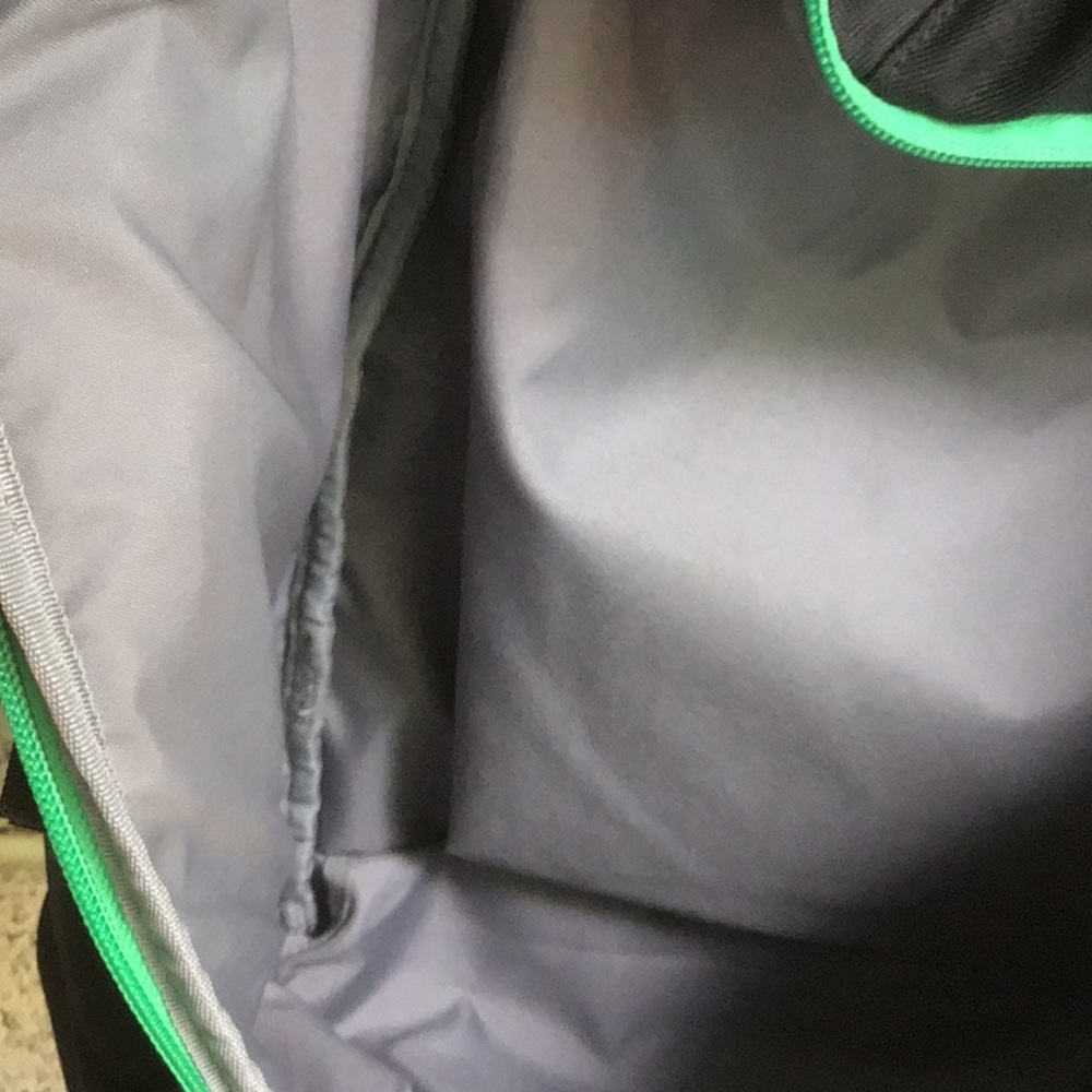 SOLD....Nike Elite back pack - Picture 8 of 8